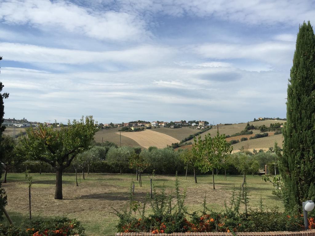 Villa Dolcevita San Costanzo Exteriör bild