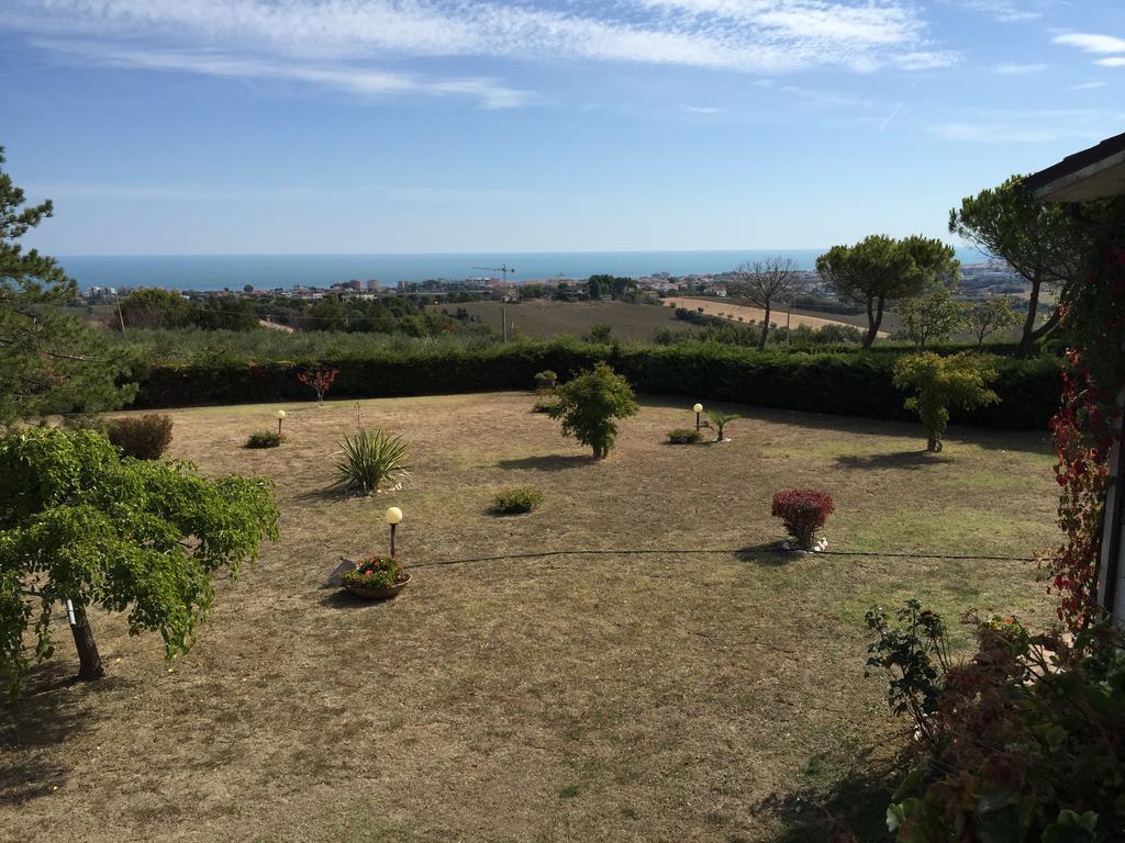 Villa Dolcevita San Costanzo Exteriör bild