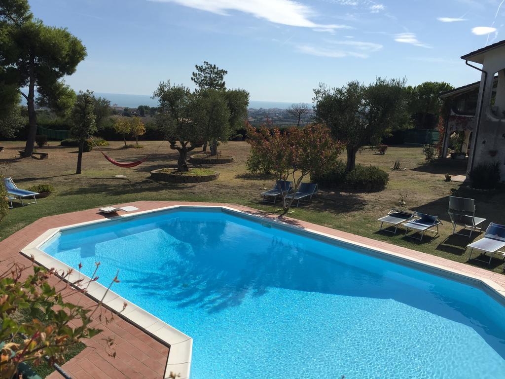 Villa Dolcevita San Costanzo Exteriör bild