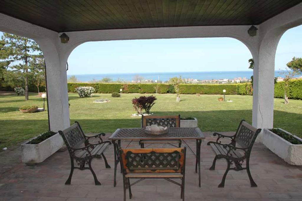 Villa Dolcevita San Costanzo Exteriör bild