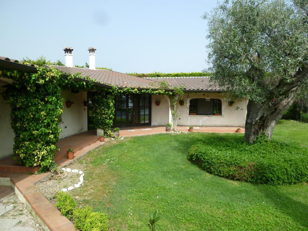 Villa Dolcevita San Costanzo Rum bild