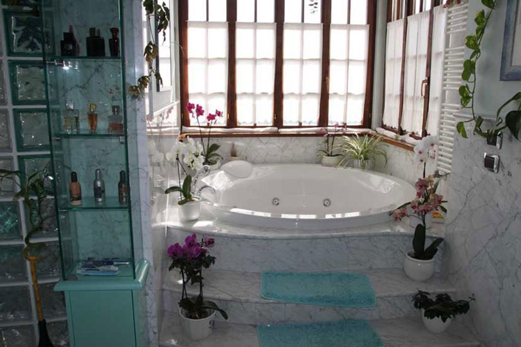 Villa Dolcevita San Costanzo Rum bild