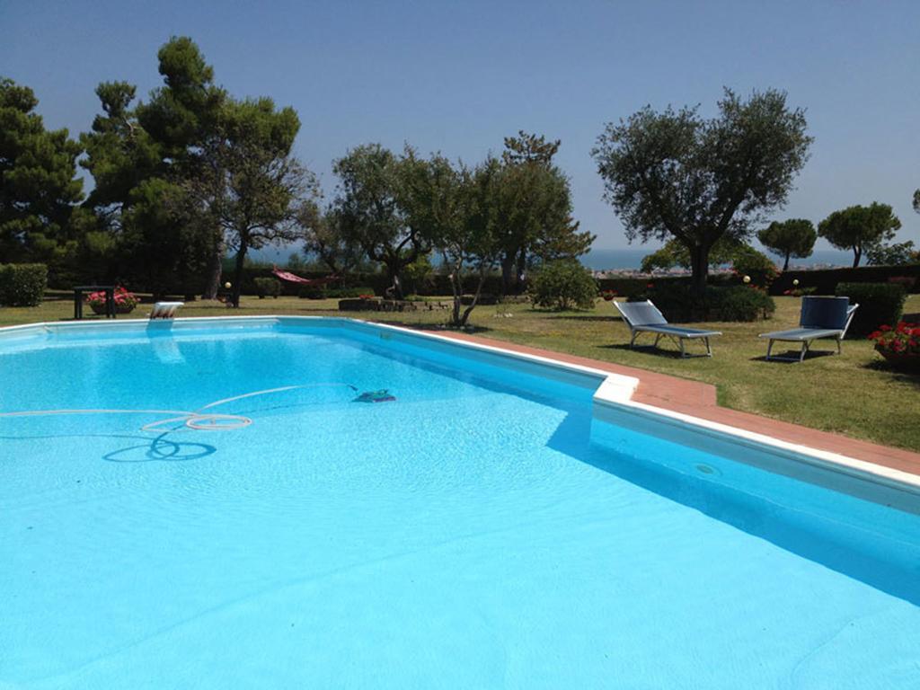 Villa Dolcevita San Costanzo Exteriör bild