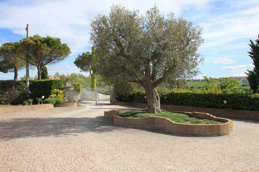 Villa Dolcevita San Costanzo Exteriör bild